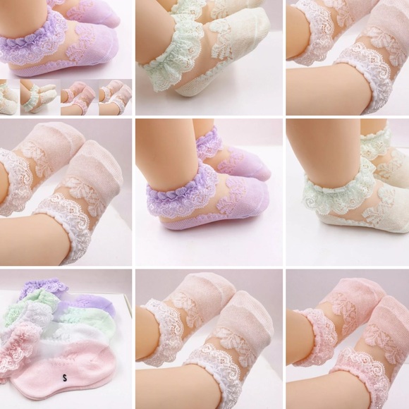 NWT Set Of Two Beautiful Lace Socks - Picture 3 of 7